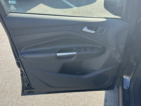 Used 2017 Ford Escape Titanium image 13