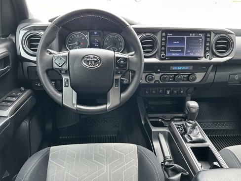 Used 2022 Toyota Tacoma TRD Off-Road image 40