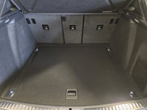 Certified 2025 Porsche Macan image 22