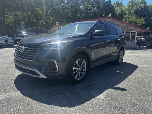 Used 2017 Hyundai Santa Fe SE image 2