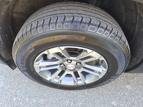 Used 2025 GMC Terrain Elevation image 11