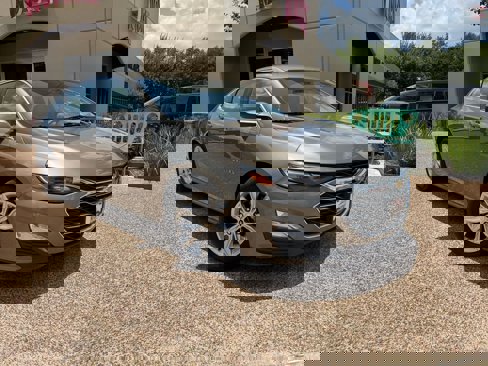 Used 2020 Chevrolet Malibu LT image 1