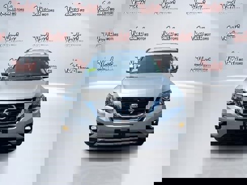 Used 2020 Nissan Pathfinder SL image 3