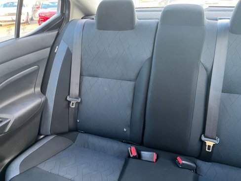Used 2023 Nissan Versa SV image 37
