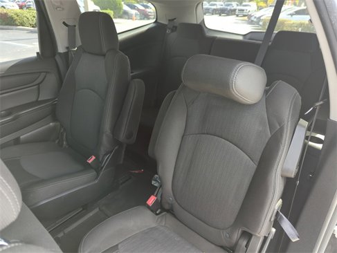 Used 2017 Chevrolet Traverse LT w/ Style and Technology Package image 23