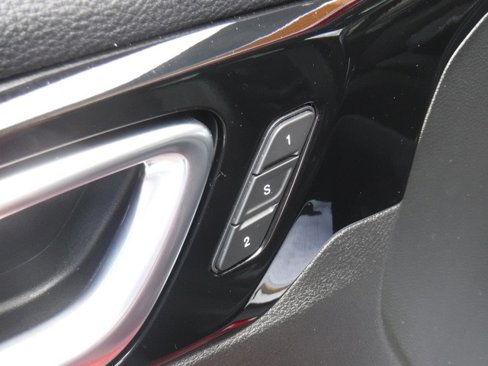 Used 2022 Jeep Compass Limited w/ (RED) Package image 19