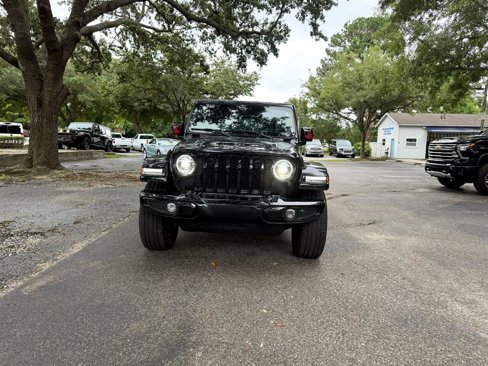 Used 2022 Jeep Gladiator Overland image 2