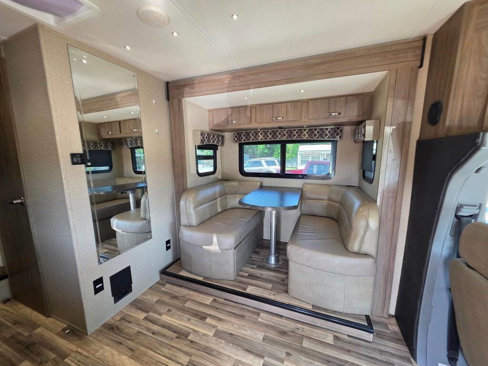 Used 2016 Mercedes-Benz Sprinter 3500 image 20