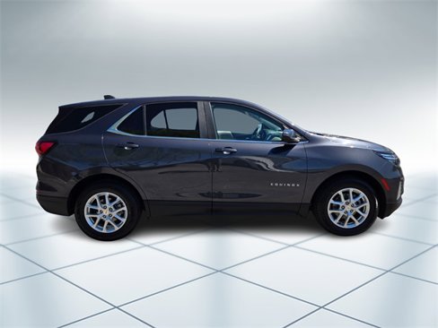 Used 2022 Chevrolet Equinox LT image 3