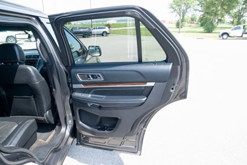 Used 2016 Ford Explorer Limited image 13