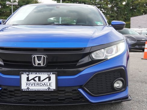 Used 2018 Honda Civic Sport image 11