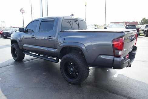Used 2020 Toyota Tacoma SR image 7