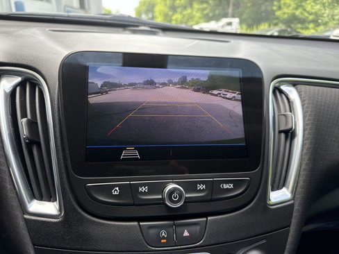 Used 2020 Chevrolet Malibu LT image 18