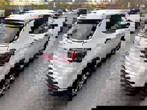 New 2025 Jeep Compass Sport image 5