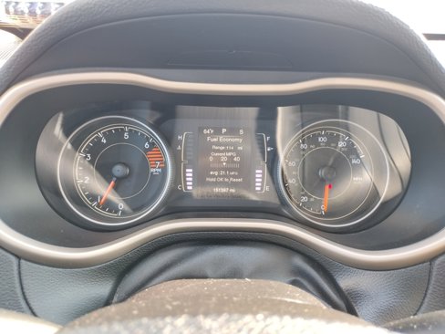 Used 2016 Jeep Cherokee Sport image 25