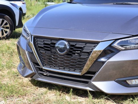 Used 2023 Nissan Sentra SR image 2