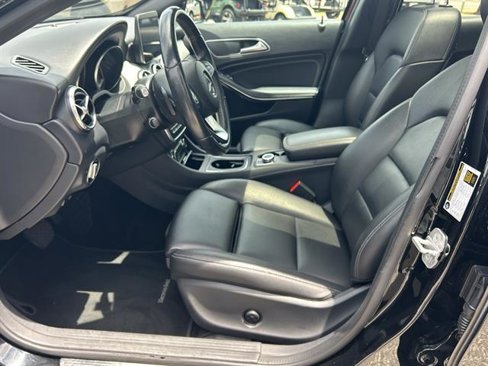 Used 2017 Mercedes-Benz GLA 250 4MATIC image 10