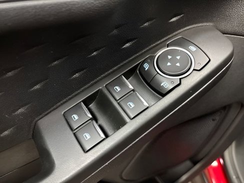Used 2020 Ford Escape SEL image 11
