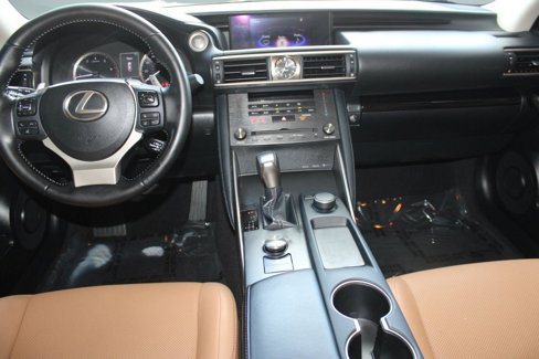 Used 2020 Lexus IS 300 image 14