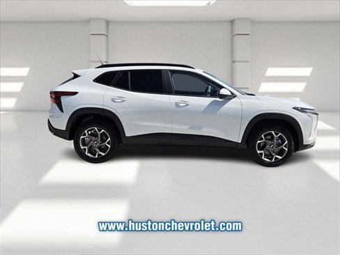 New 2025 Chevrolet Trax LT w/ Driver Confidence Package image 6