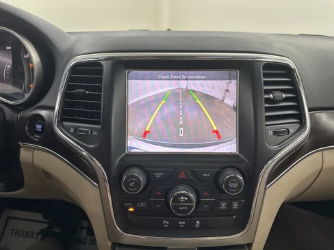 Used 2015 Jeep Grand Cherokee Limited w/ Luxury Group II image 41