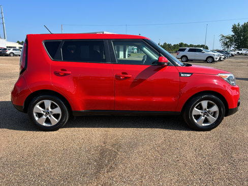 Used 2019 Kia Soul image 2