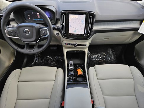 New 2025 Volvo XC40 B5 Ultra w/ Climate Package image 34