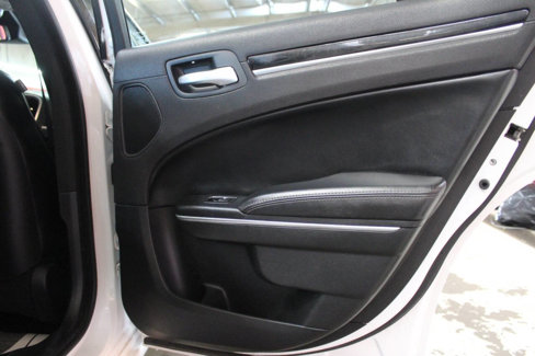Used 2017 Chrysler 300 C w/ Safetytec Plus Group image 13