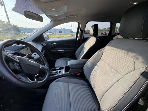 Used 2018 Ford Escape SE w/ SE Sport Appearance Package image 15