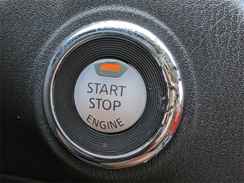 Used 2019 Nissan Pathfinder S image 28