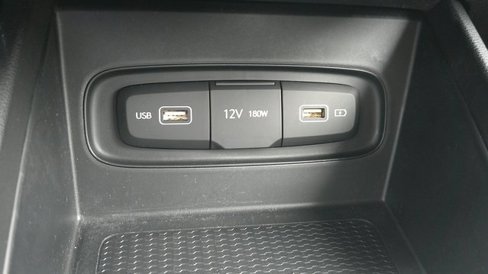 Certified 2022 Hyundai Venue Limited w/ Cargo Package image 16