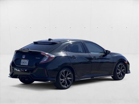 Used 2018 Honda Civic Sport image 5