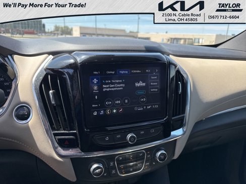 Used 2022 Chevrolet Traverse LT image 17