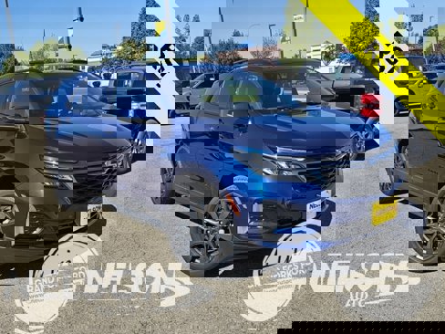 Used 2023 Chevrolet Equinox RS image 1