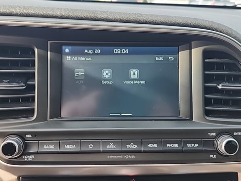 Used 2020 Hyundai Elantra SEL image 26