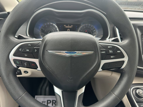 Used 2015 Chrysler 200 Limited image 13