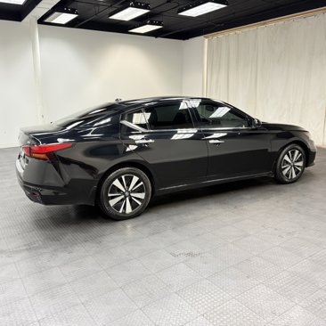 Used 2019 Nissan Altima 2.5 SV image 6