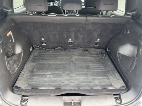 Used 2021 Jeep Renegade Latitude image 28