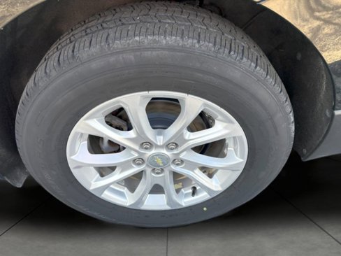 Used 2018 Chevrolet Equinox LT image 20