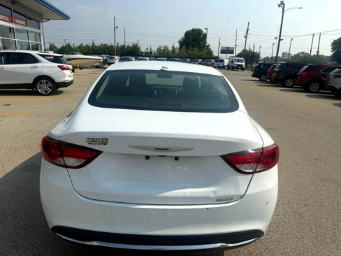 Used 2015 Chrysler 200 Limited w/ Convenience Group image 7