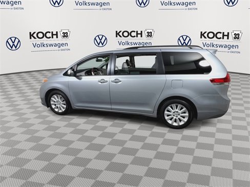 Used 2014 Toyota Sienna Limited image 5