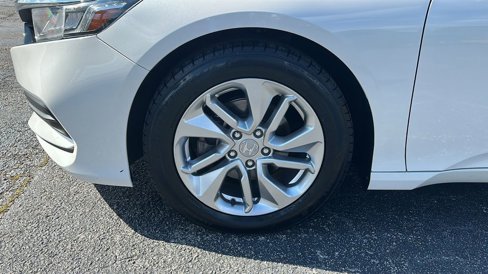 Used 2019 Honda Accord LX image 9