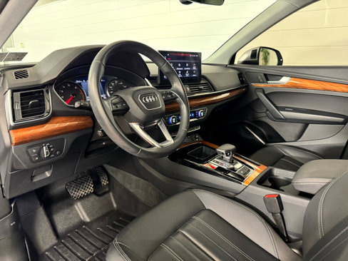 Used 2023 Audi Q5 2.0T Premium w/ Convenience Package image 11