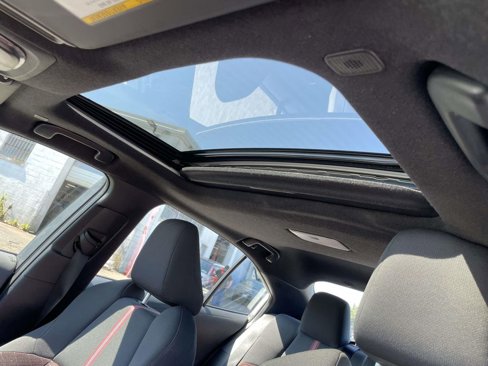 Used 2025 Toyota Corolla SE image 18