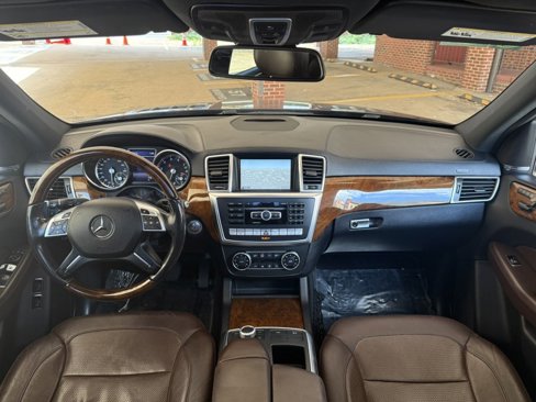 Used 2015 Mercedes-Benz GL 450 4MATIC image 18
