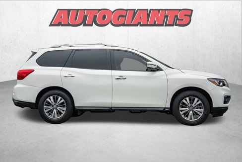 Used 2018 Nissan Pathfinder SL w/ Cargo Package image 5