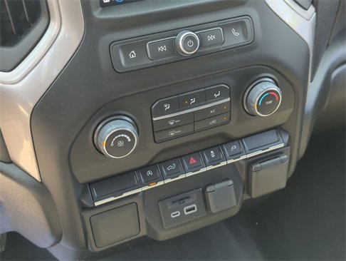 Certified 2022 Chevrolet Silverado 1500 Custom image 16