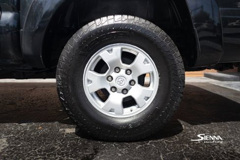 Used 2010 Toyota Tacoma 4x4 Double Cab image 38