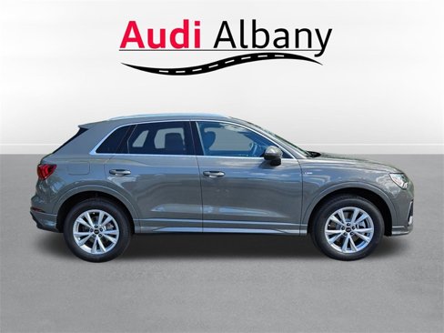 New 2025 Audi Q3 2.0T Premium image 3