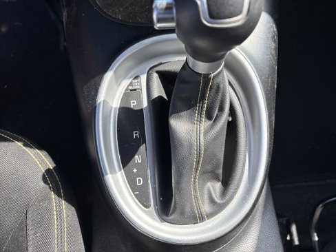 Used 2016 Kia Soul + image 18